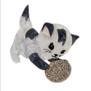 Erstwilder Cat Brooch